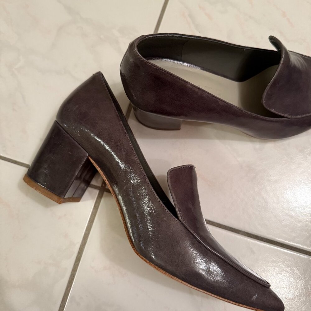 1.State Grey Leather Heels US 6